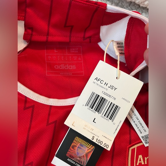 Arsenal 23/24 Home Jersey - Picture 2 of 3